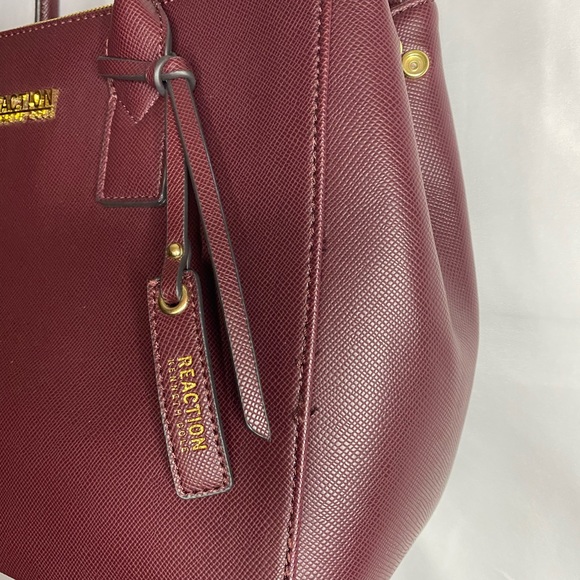 Kenneth Cole Reaction Purse - Picture 9 of 9